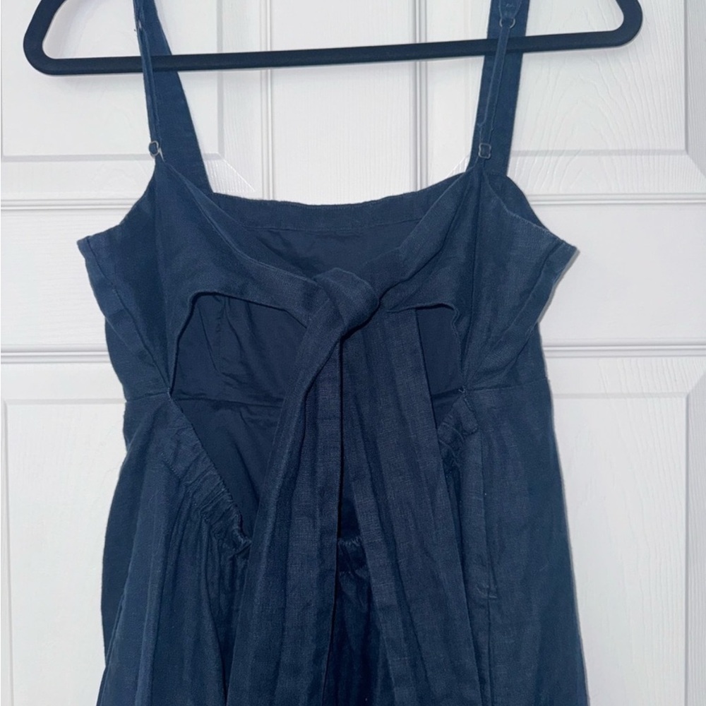 Abercrombie and Fitch Premium Linen
Bow Back Maxi Dress - Picture 3 of 4